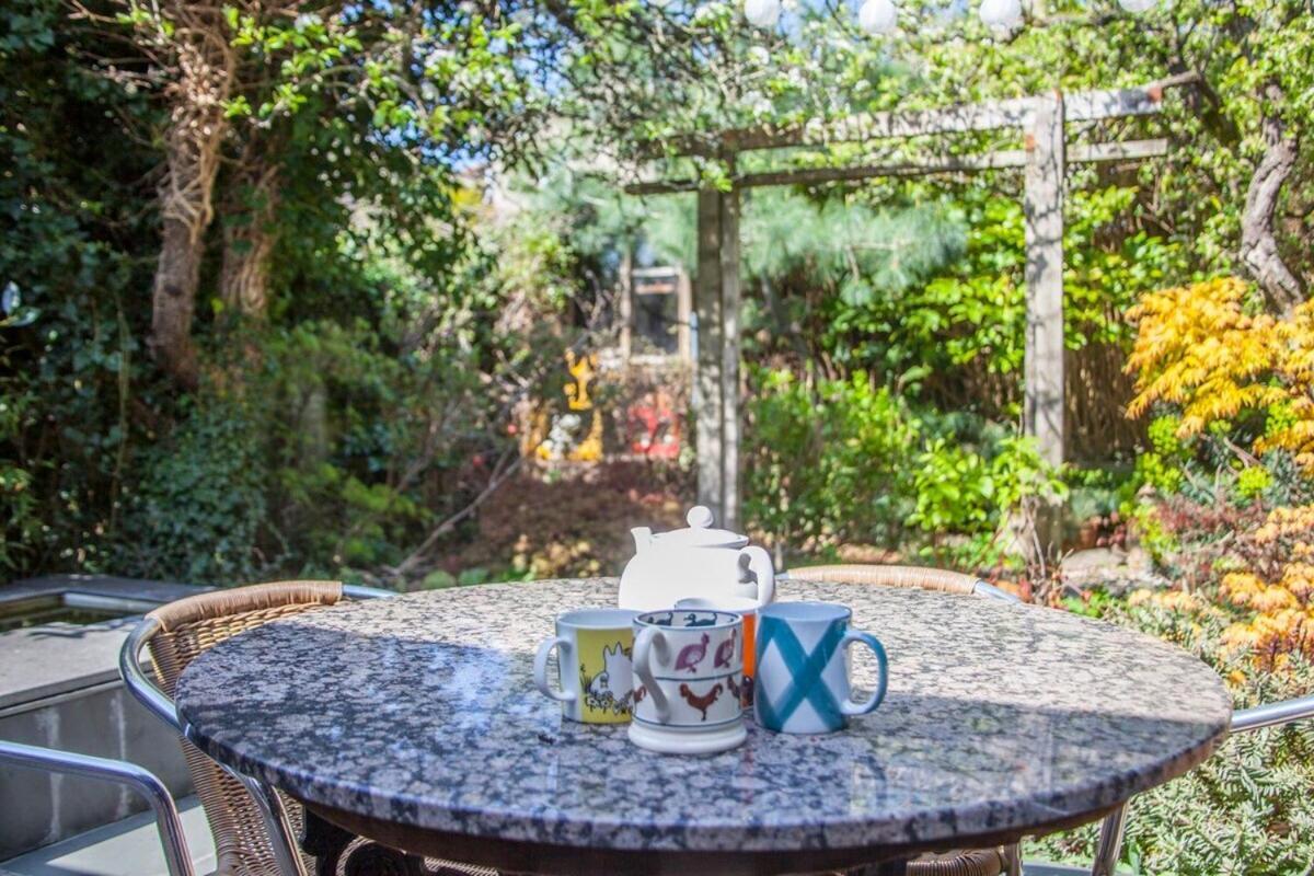 ※ Relaxing Home- Parking & Gorgeous Gardens Bath Dış mekan fotoğraf